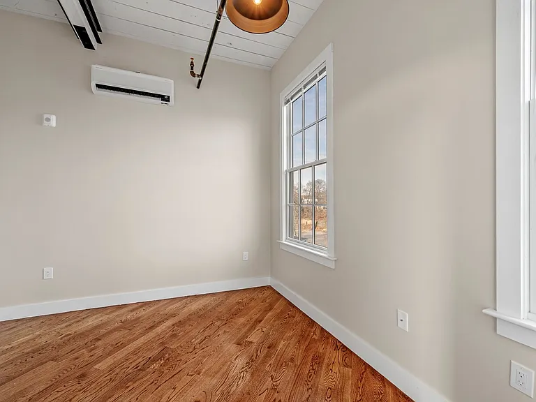 34 Tremaine St — Photo 28