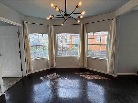 5th image of 1402 Mardell St