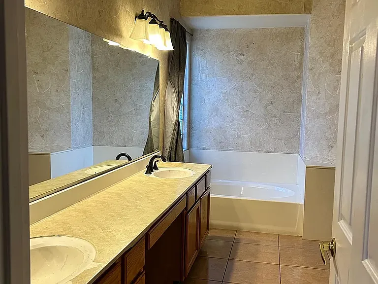621 N Alder Dr — Photo 9