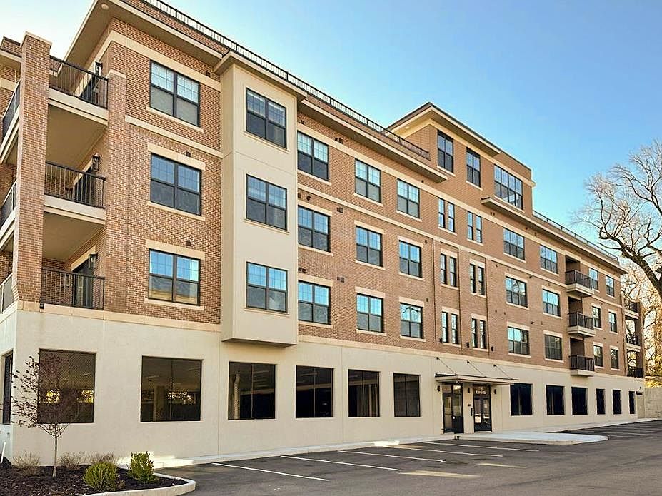 1st image of 1740-201 E South Bend Ave