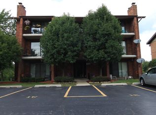 9910 Treetop Dr APT 2W, Orland Park, IL 60462