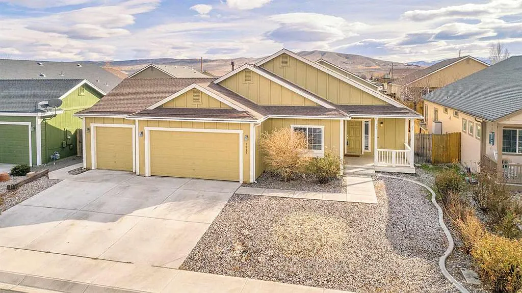 1015 Aster Ln photo 1