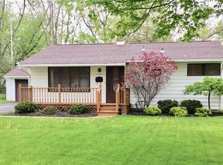 3455 Greenway Rd, Grand Island, NY 14072