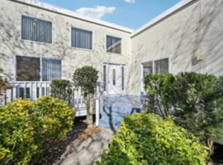 1 Seaside Ct, Margate City, NJ