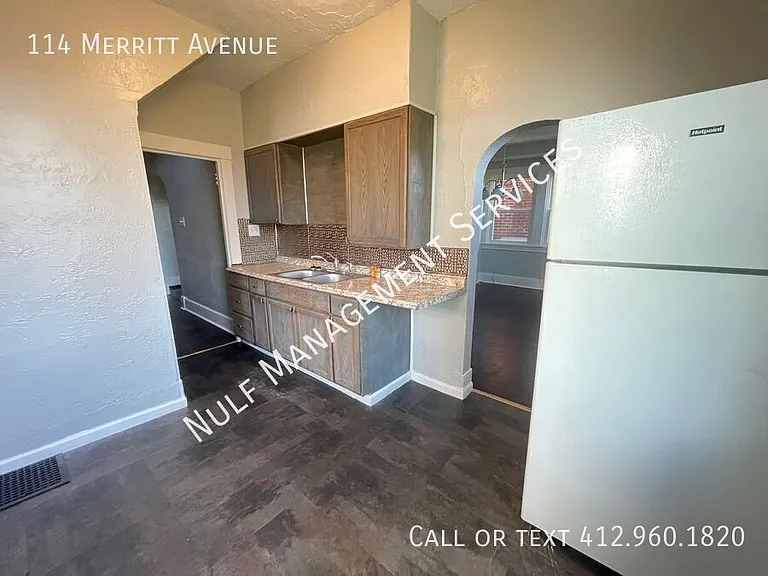 114 Merritt Ave — Photo 7