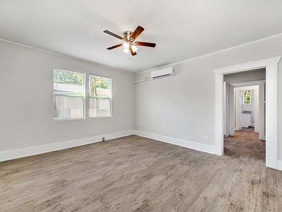 5th image of 310 E Lambright St APT 2