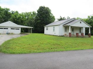 3329 Maple Ave, Strawberry Plains, TN 37871