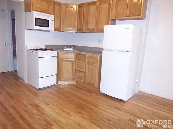5th image of 445 W 49th St APT 4D