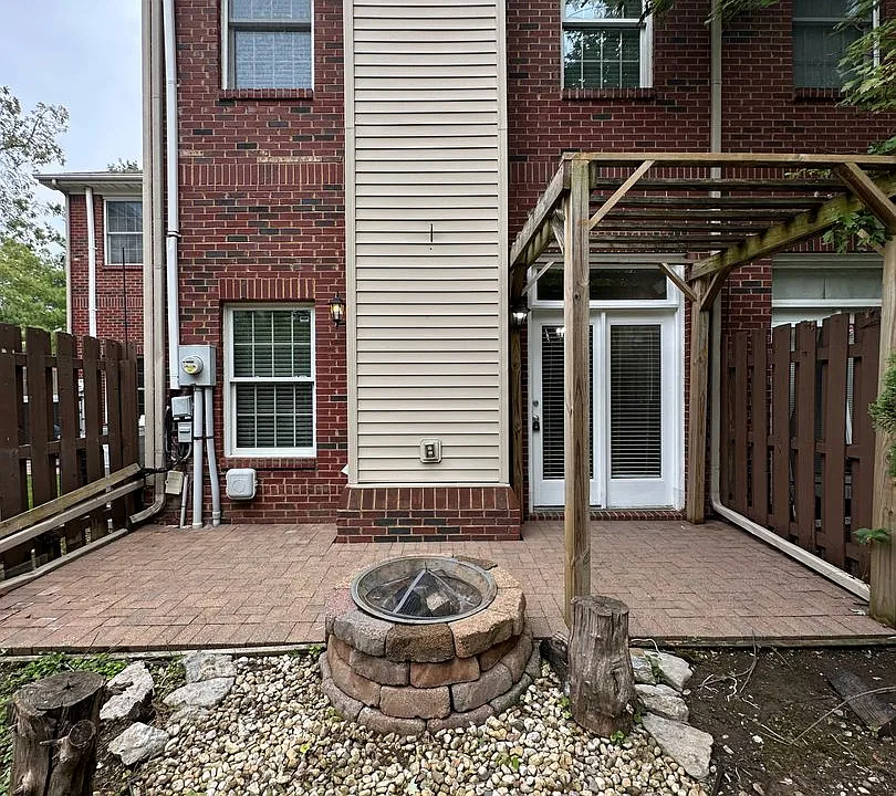 1625 Nicholasville Rd #404