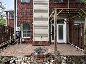 1625 Nicholasville Rd, Lexington, KY