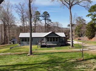 4107 Sandy Plains Rd, Tryon, NC 28782