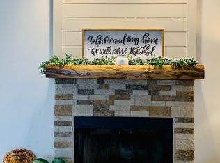 631 Flower Dr, Clarksville, TN 37040