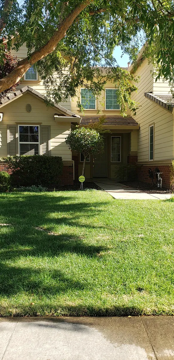 Building Photo - 1545 Green Ravine Dr
