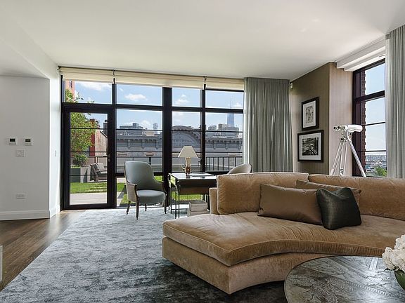 4th image of 150 Charles St APT 4BS