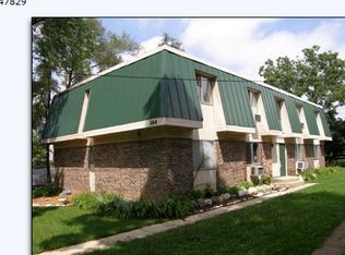 384 Pierson St, Crystal Lake, IL 60014