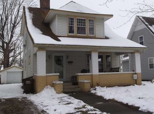 144 N 4th St, Clinton, IN 47842