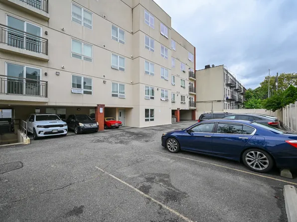 63-34 Fresh Pd Road image 20 of 20