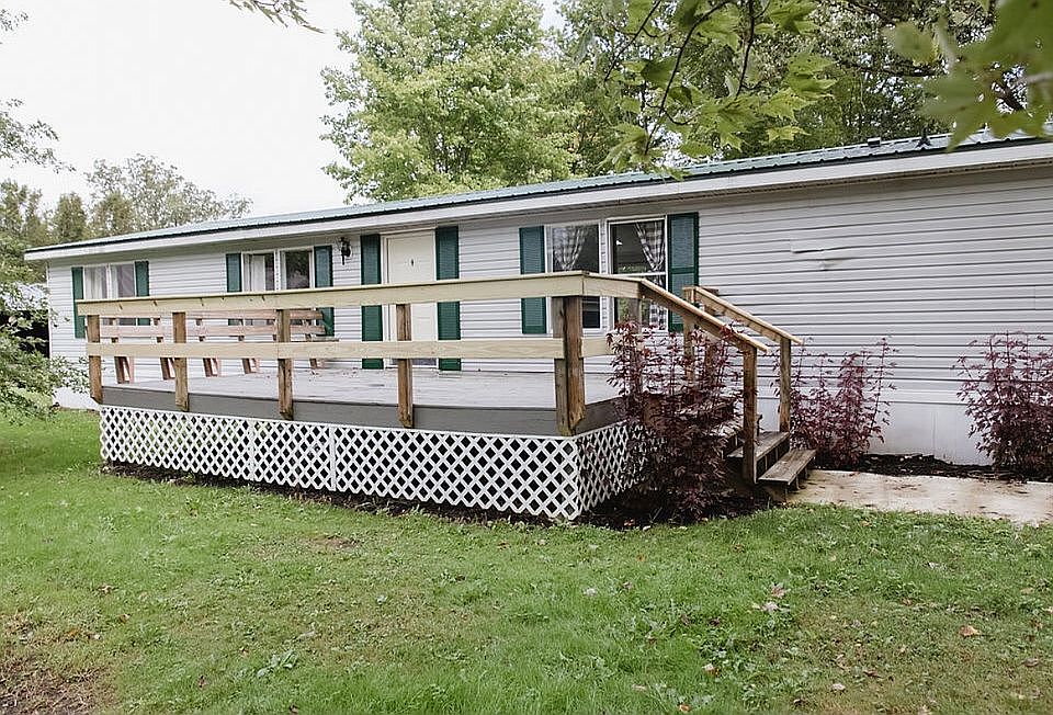 1st image of 1853 Woodland Dr
