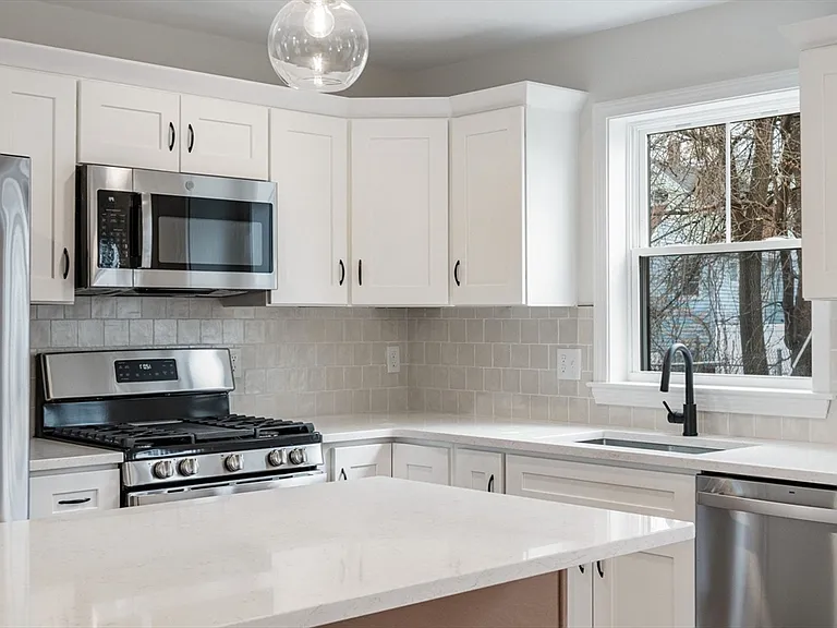 32 Union St #32 — Photo 3