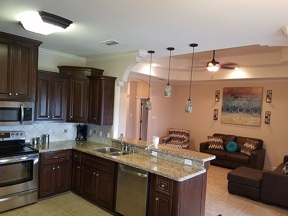 4th image of 221 Lemonwood Dr