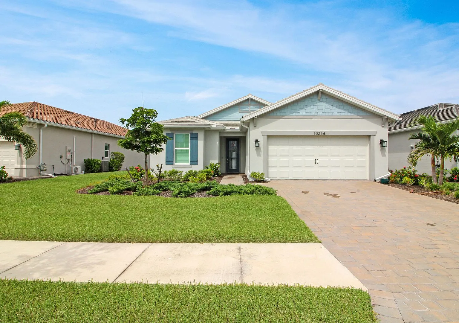 Beachwalk Annual Home for Rent — Photo 1
