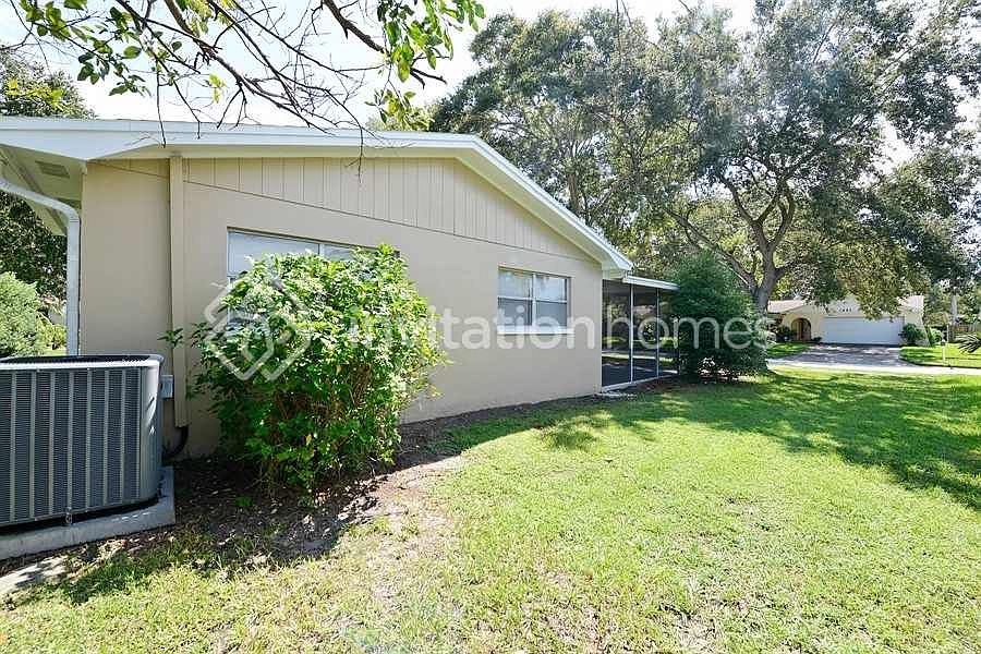 2nd image of 1364 Sandalwood Dr