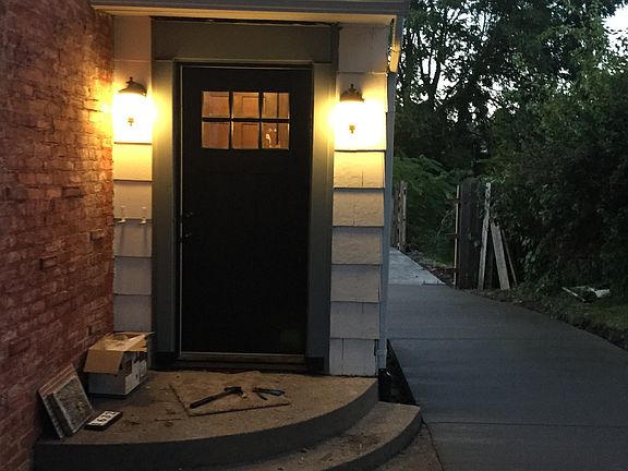 3rd image of 1632 Greenwood Ave