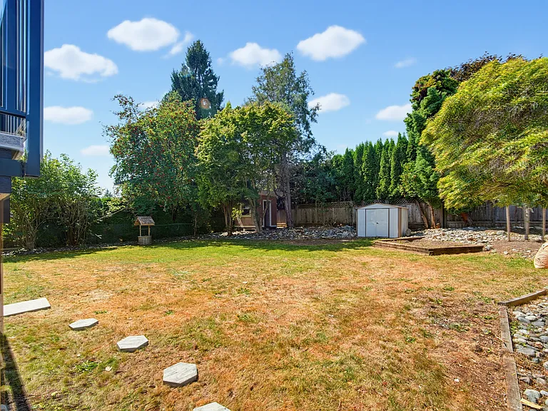 1341 Parker St — Photo 3