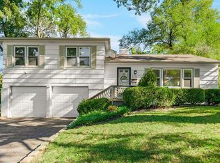 5710 W 101st Ter, Overland Park, KS 66207
