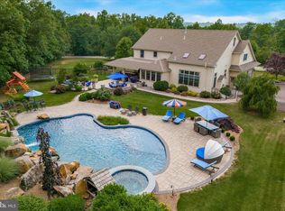 414 Fallow Field Ln, Harleysville, PA 19438