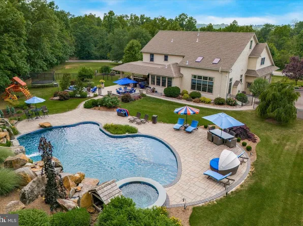 414 Fallow Field Ln, Harleysville, PA 19438