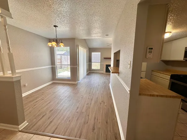 1244 Royal Crest Dr, Killeen, TX 76549