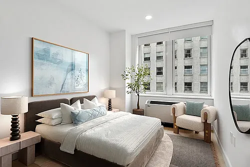 20 Broad St #2504 Photo 1