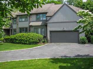 160 Woodbrook Rd, White Plains, NY 10605