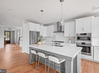 2012 Kilgore Rd, Falls Church, VA 22043