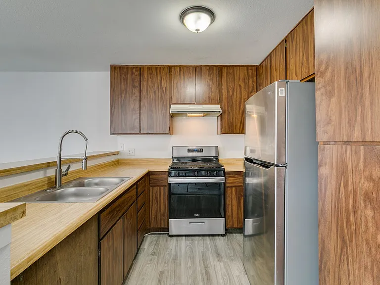 4335 Galore Ave — Photo 22