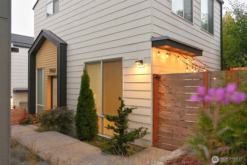 5th image of 1916 18th Avenue S #B