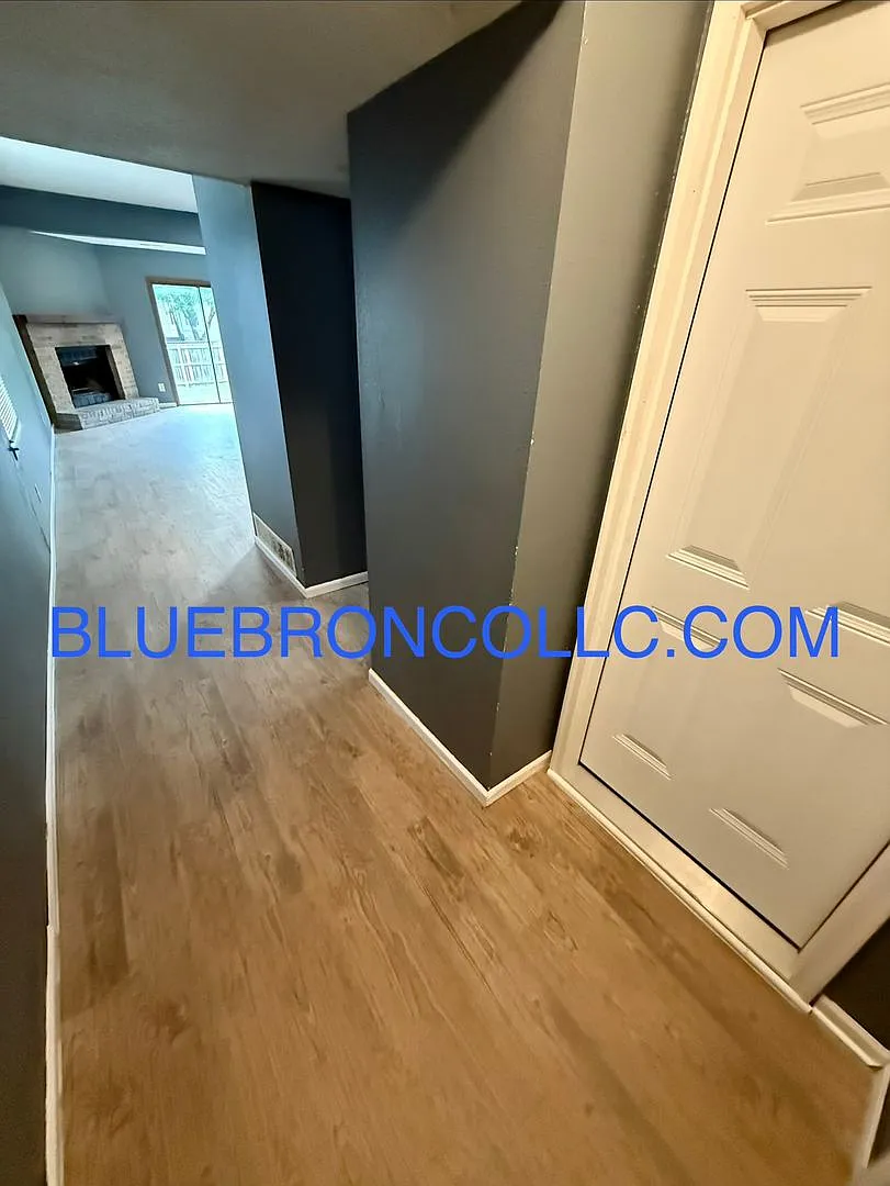 Great deal for an great property, Fresh paint and new carpet! — Photo 2