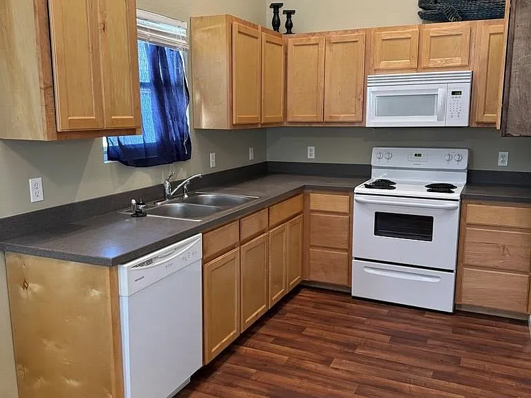 419 W Concho St — Photo 3