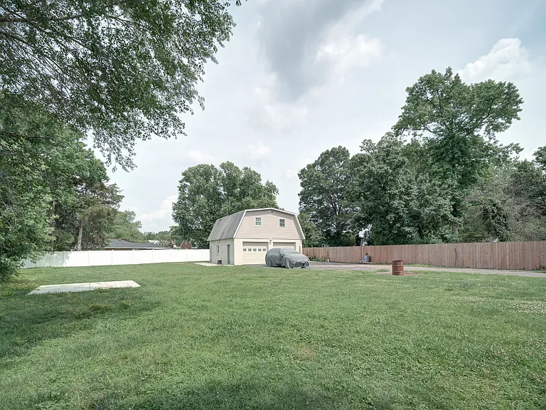 6625 Harrison Ln — Photo 38