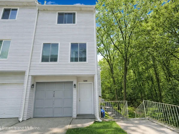 526 Ilyssa Way, Staten Island, NY 10312
