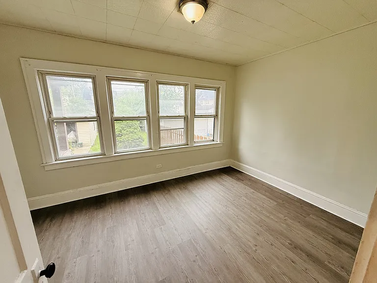 9302 Rosewood Ave — Photo 8