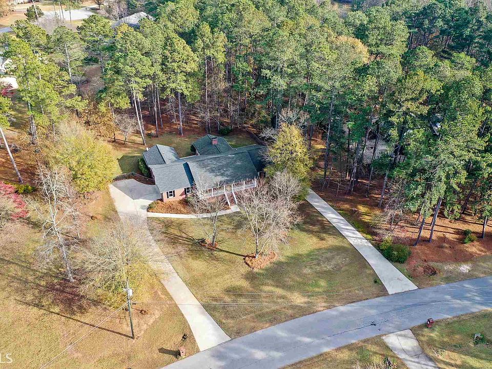 1st image of 320 Wedgefield Dr