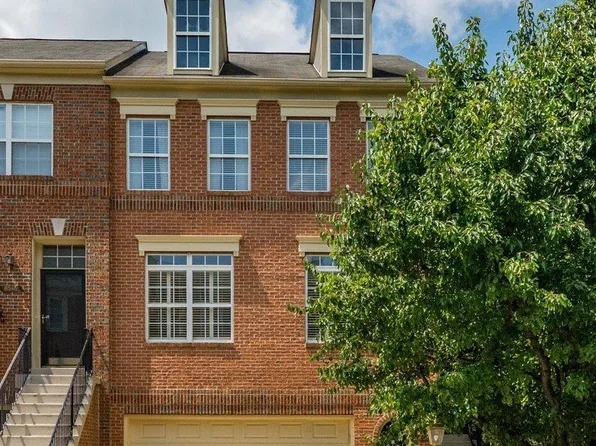 4648 Lambert Dr, Alexandria, VA 22311