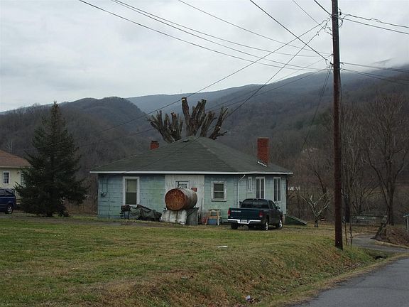 2nd image of 418 Virginia Ave