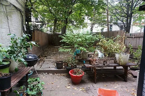 Rented by H.P. Greenfield Real Estate | media 21