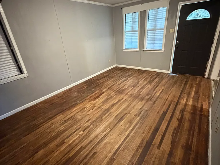 1487 Locust St — Photo 3