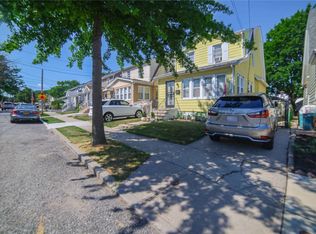 89-13 212th St, Queens Village, NY 11427