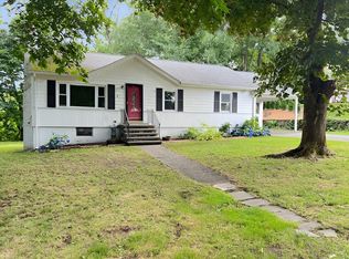 3 Hollywood Dr, North Grafton, MA 01536