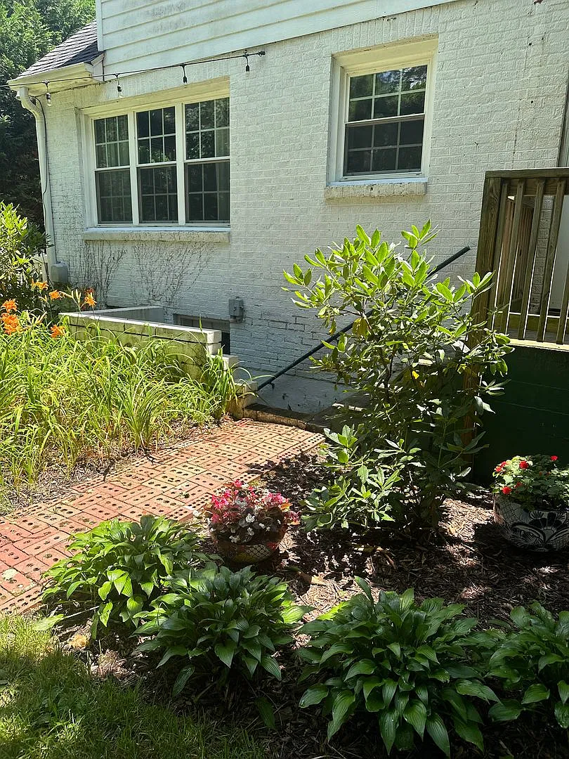 August 2027 Move in $2800 per month 3 bedroom 2 bath house in Blacksburg — Photo 4